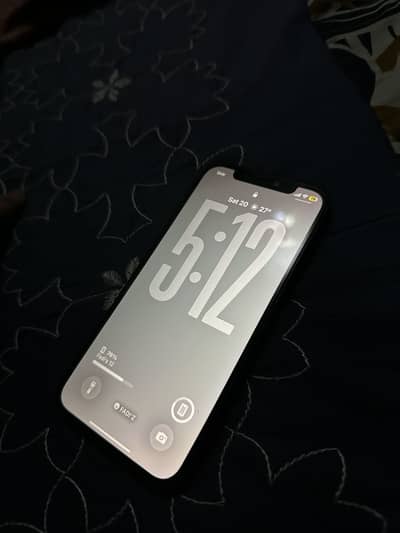 Apple iPhone 12