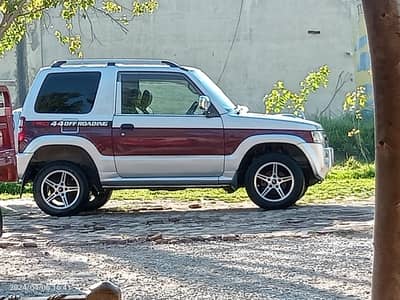 Mitsubishi Pajero Mini 2012