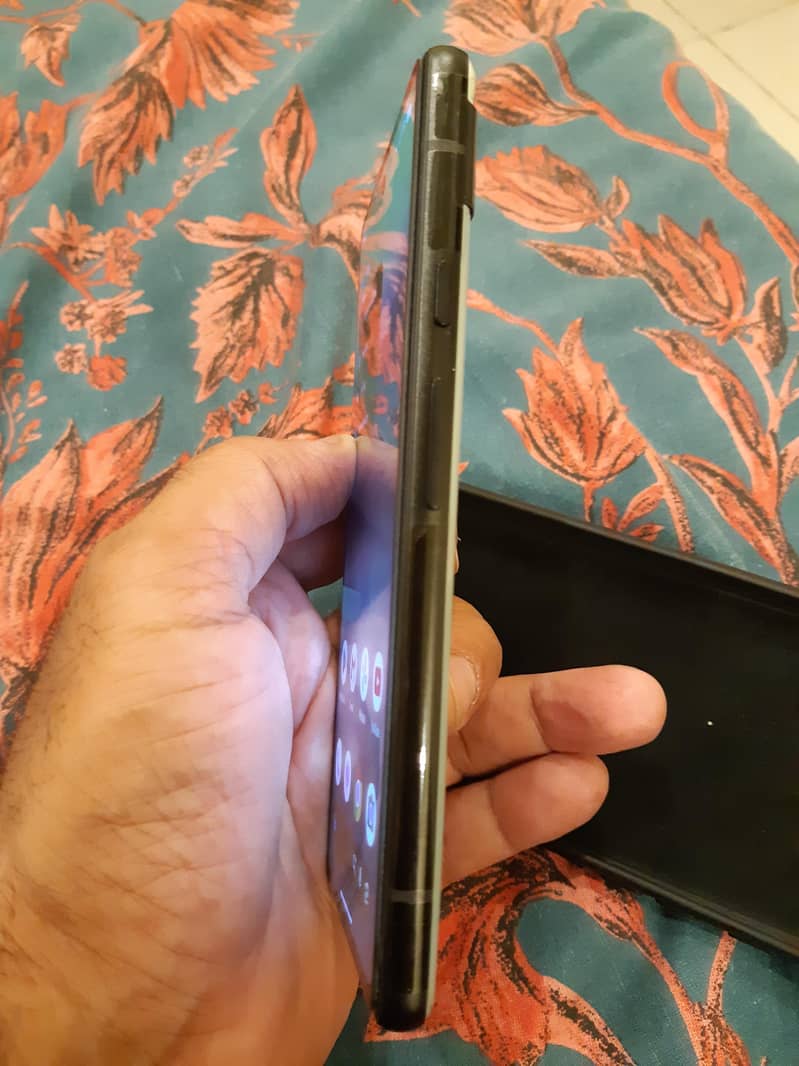 Google Pixel 6a. 2