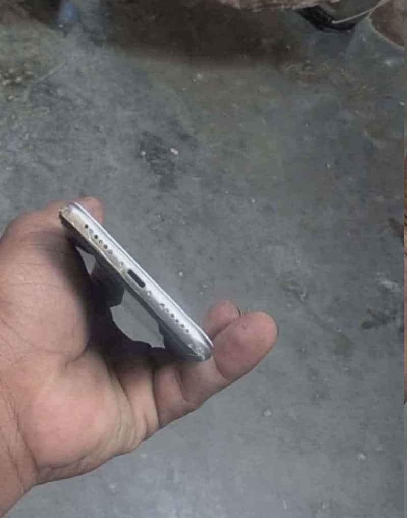 Apple iPhone X 2