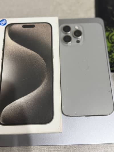 Apple iPhone 15 Pro Max 256GB 9.8/10