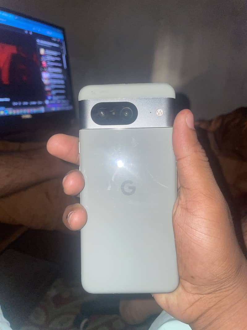 Google Pixel 8 1