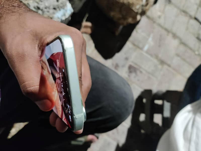 iPhone 15 plus 2