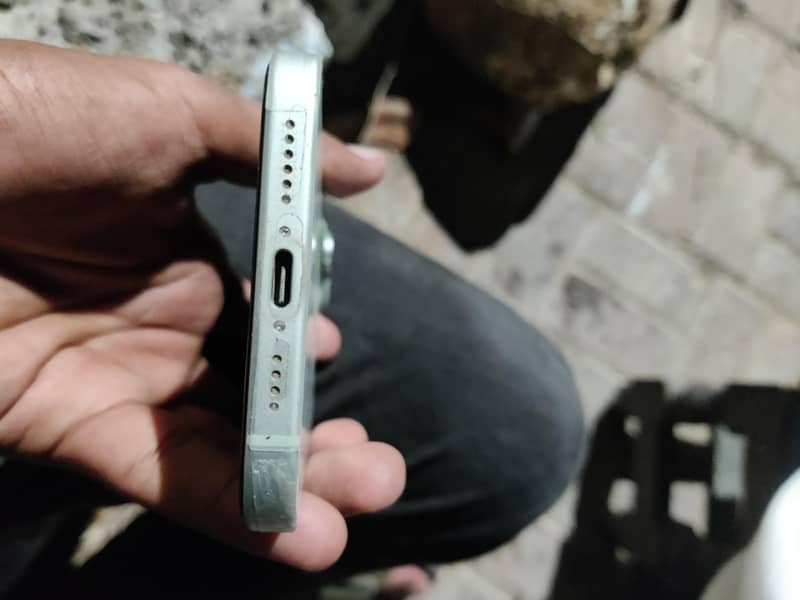 iPhone 15 plus 3