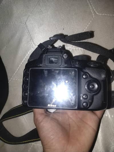 Nikon D32000