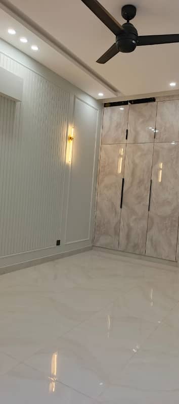 DHA Rahbar 5 Marla Brand New Luxury Spanish House Available For Rent