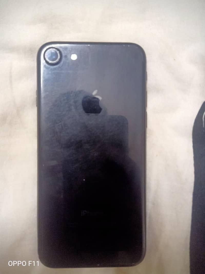 Apple iPhone 7 2