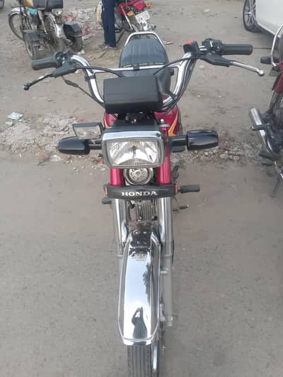 good condition neat and clean totally geniun all parts