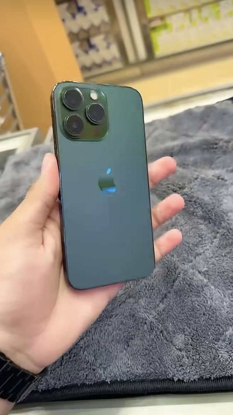 Apple iPhone 13 Pro 3