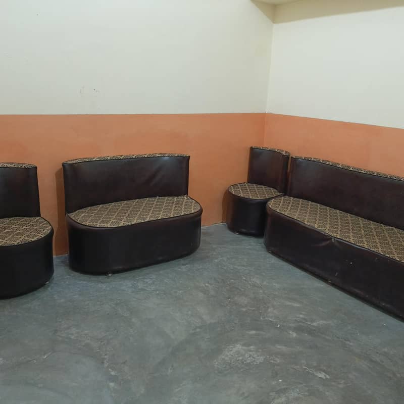 Almari mini sofas 1