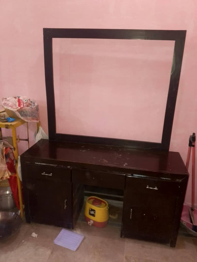 Only Dressing Table 0