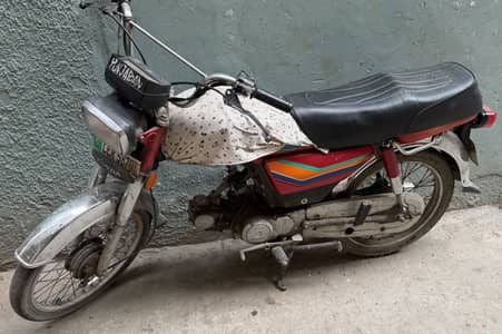 Honda CD 70 2011 Model Red colour used condition. .