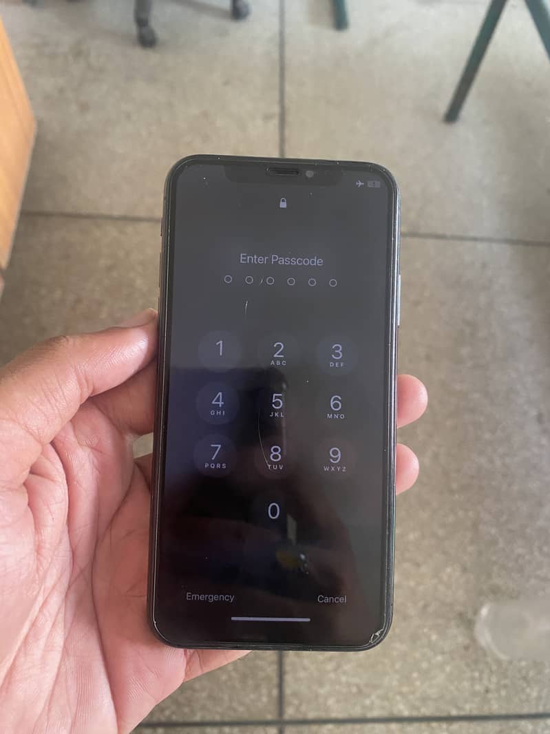 apple-iphone-x-mobile-phones-1115777473