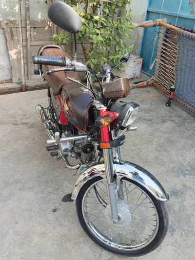 2024 cd 70 showroom condition urgent sale