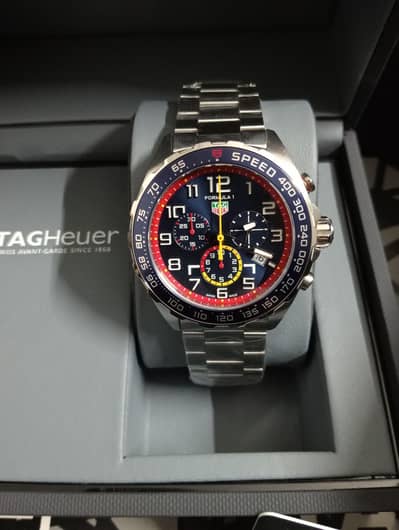 Tag Heuer Formula 1. redbull edition chronograph