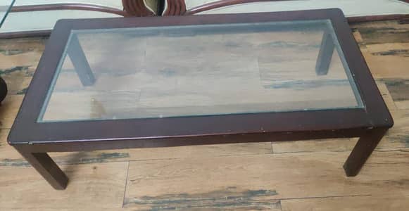 Wooden Centre Table for sale in Good condition.