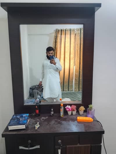 dressing table