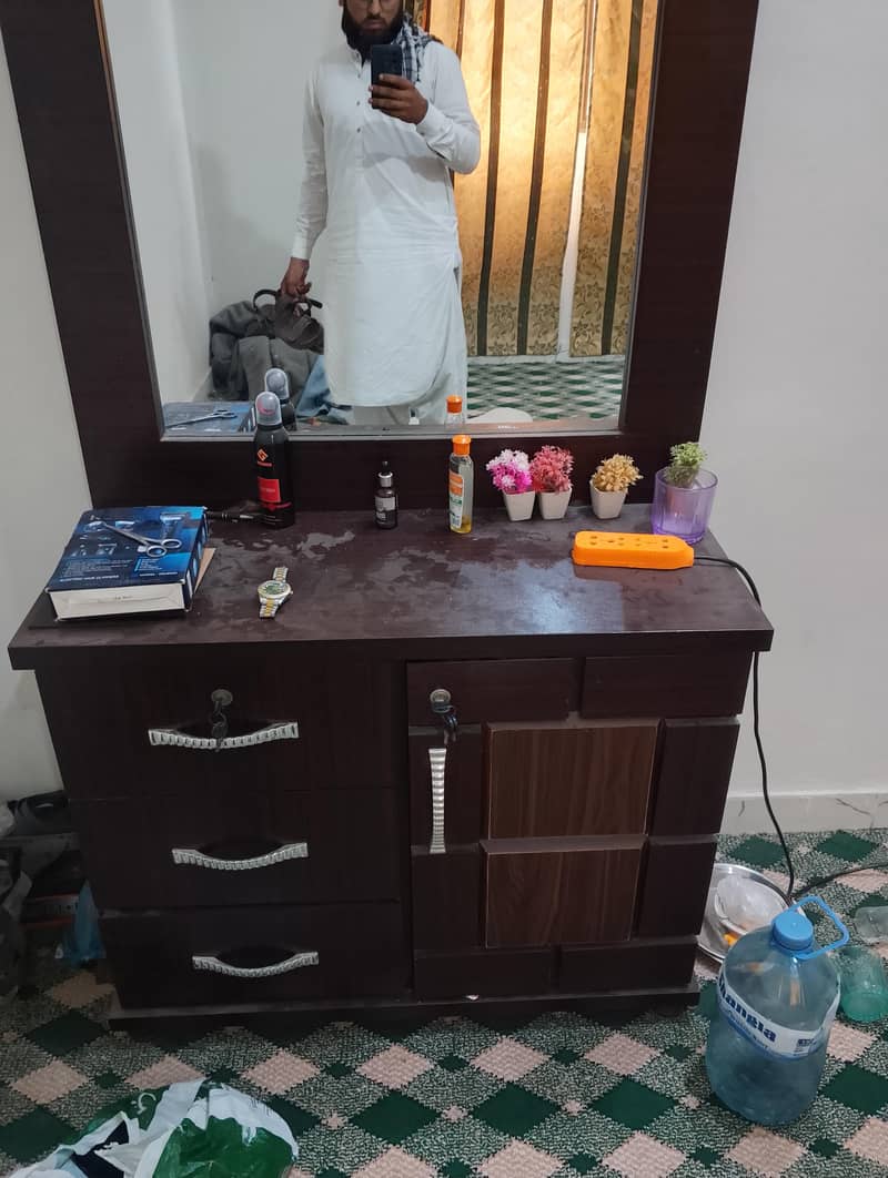 dressing table 1