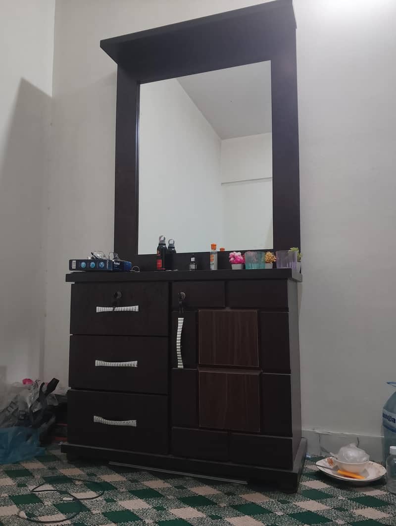 dressing table 2