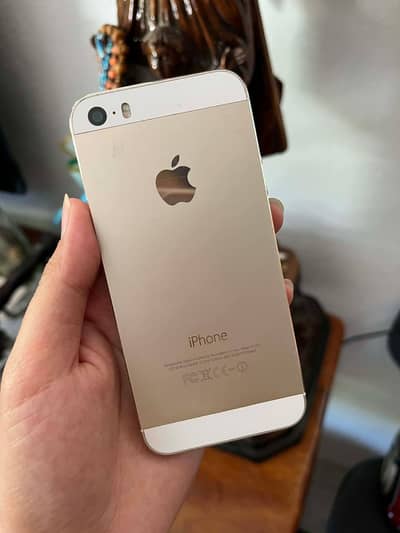 Apple iPhone 5s PTA approved with box Only WhatsApp/03253437119