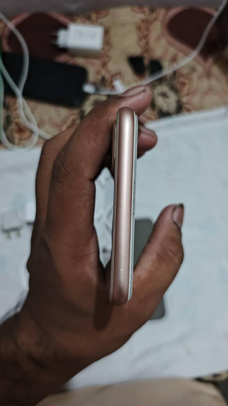 Apple iPhone 8 Plus 1