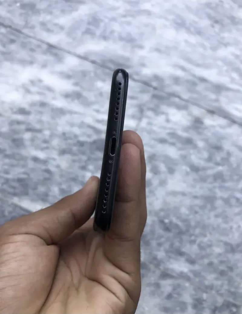Apple iPhone 7 Plus 3
