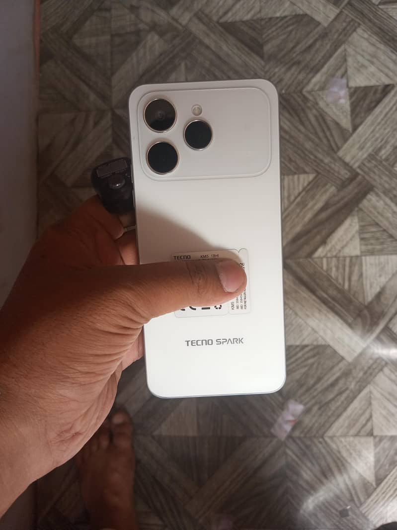 Tecno spark 40 0