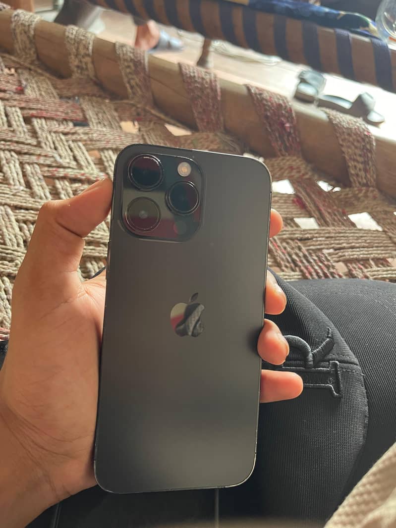 Apple iPhone 14 Pro Max 6