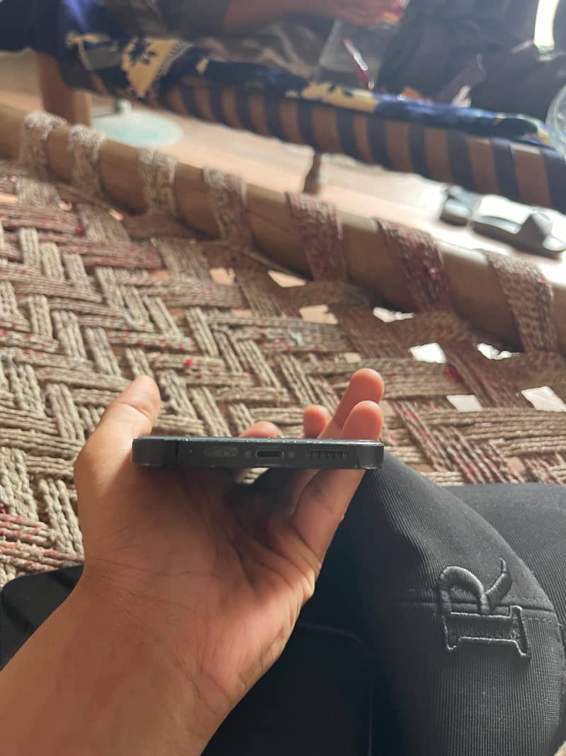 Apple iPhone 14 Pro Max 7