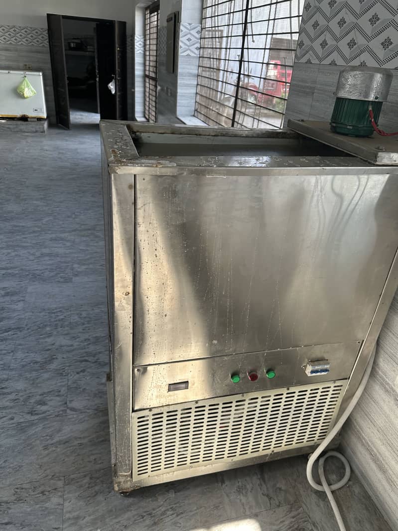 Kulfi candy machine 3