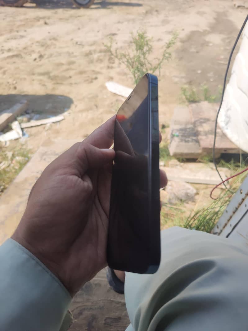 Apple iPhone 12 Pro 2