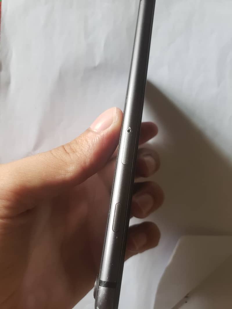 Apple iPhone 8 Plus 0