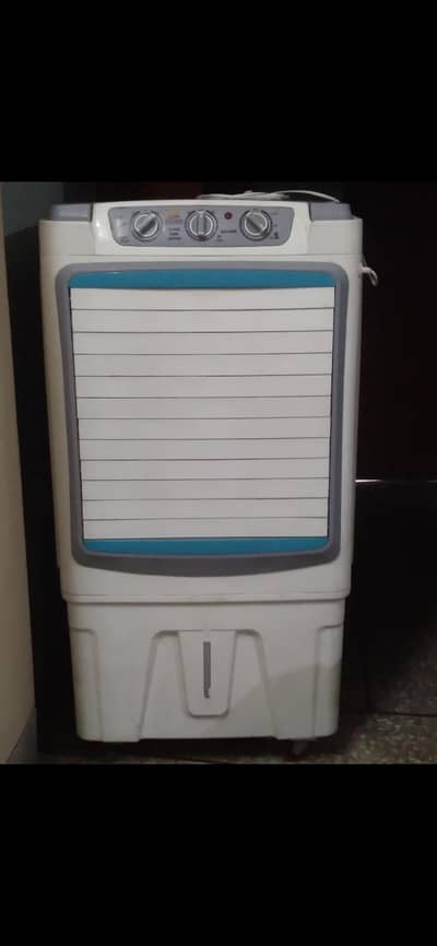 plastic body air cooler. excelent condition. 100% working condition