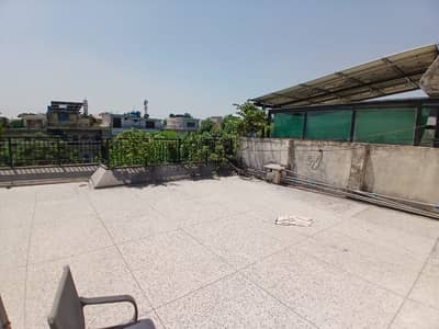 G9/4 Top Floor Available For Small Family For Rent