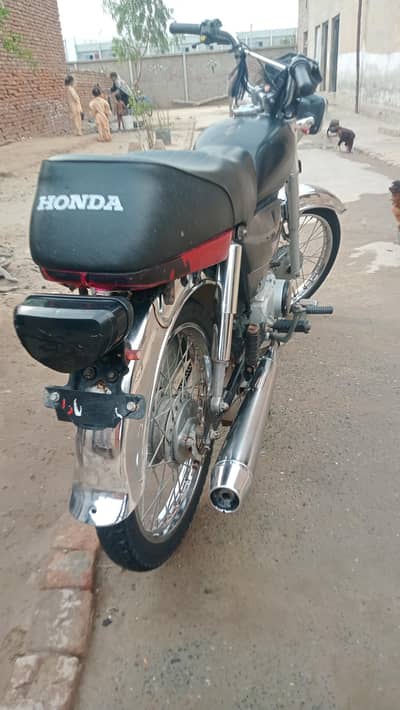 Honda CD70 Whatsapp 03707073240