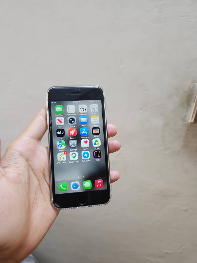 Apple iPhone SE 0
