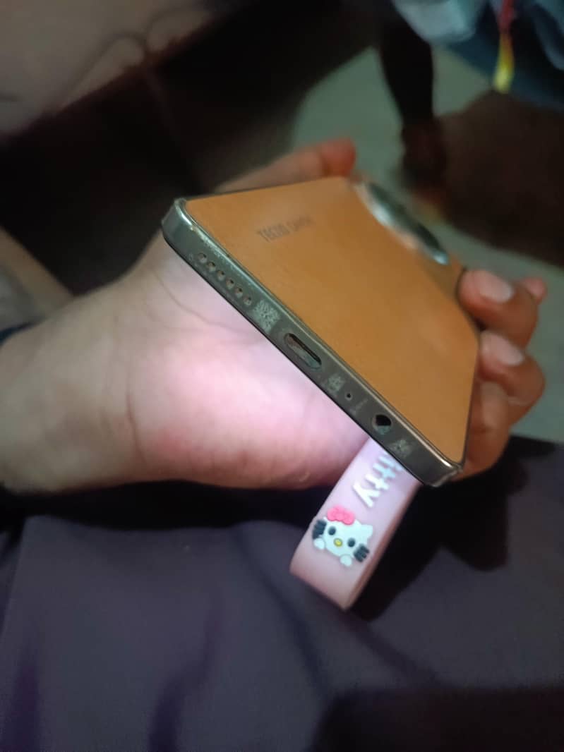 Tecno CAMON 30 1
