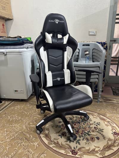 GLOBAL RAZER Gaming Chair – Like Brand New Condition