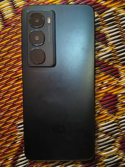 Itel City 100