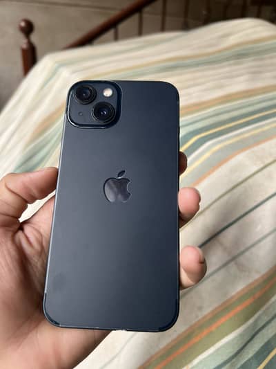 Apple iPhone 13