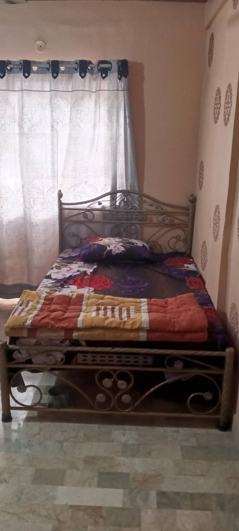 Iron Bed 0