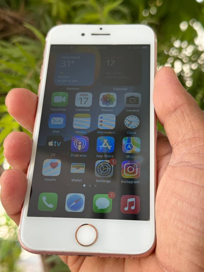 Apple iPhone 7 1