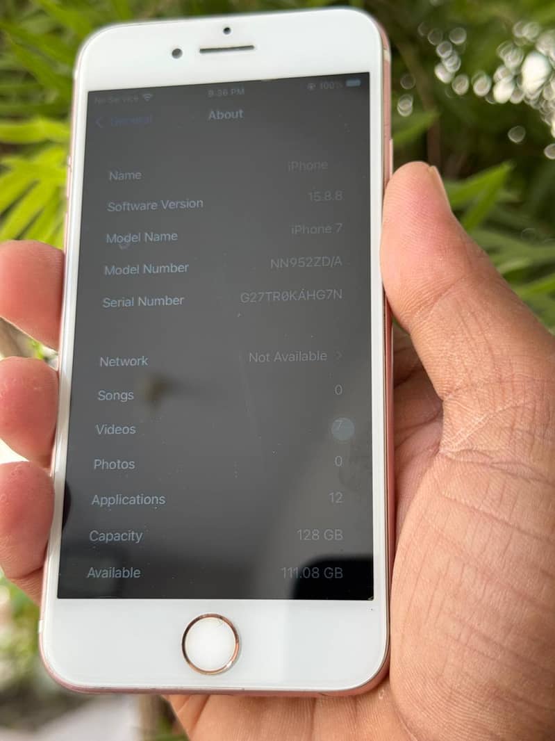 Apple iPhone 7 3