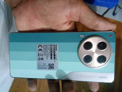 Tecno CAMON 30
