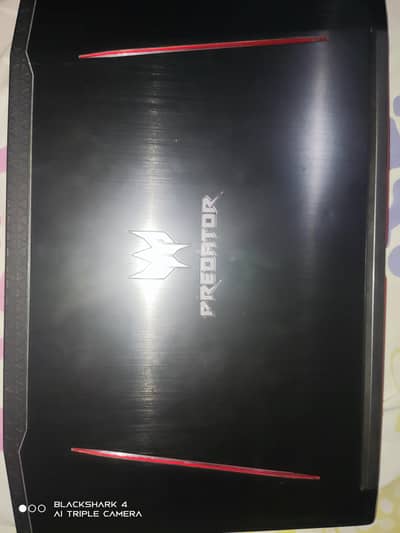 Gaming Laptop / Acer Predator Helios 300