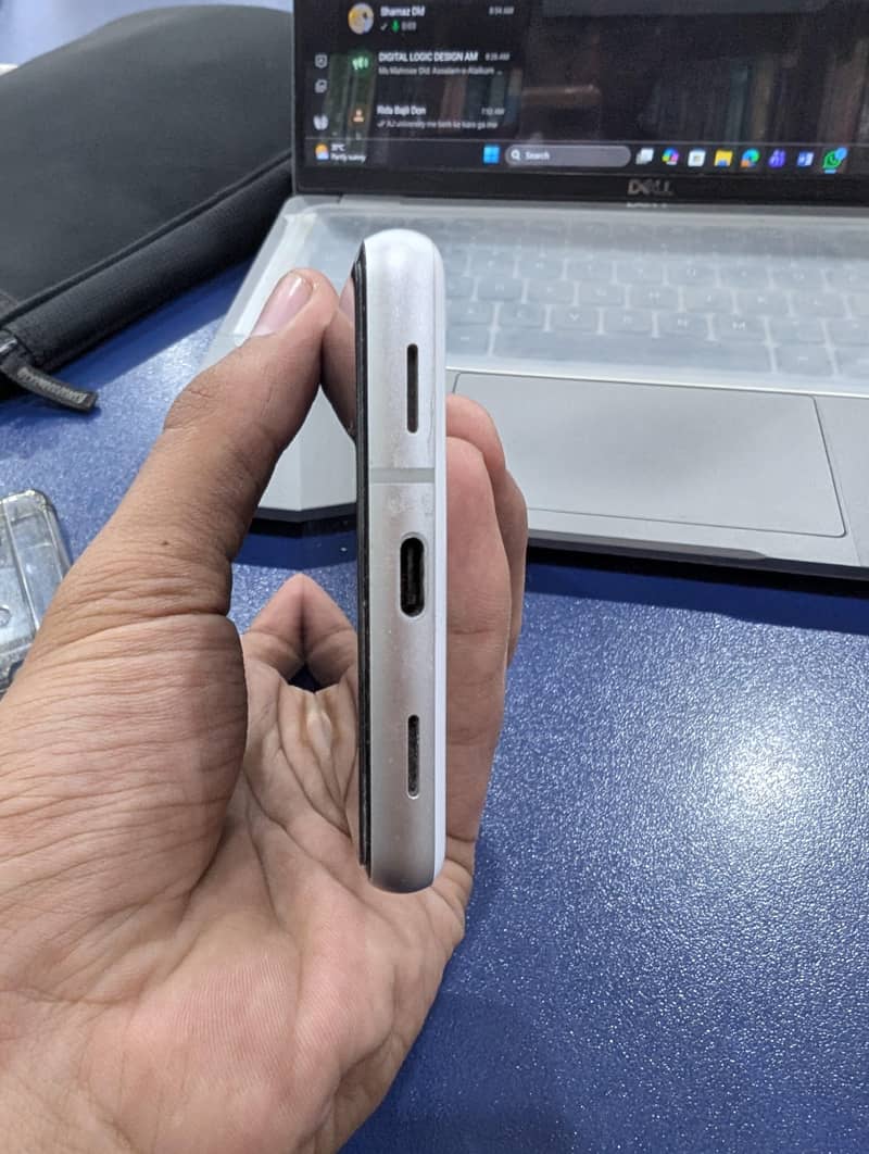 Google Pixel 7a 2