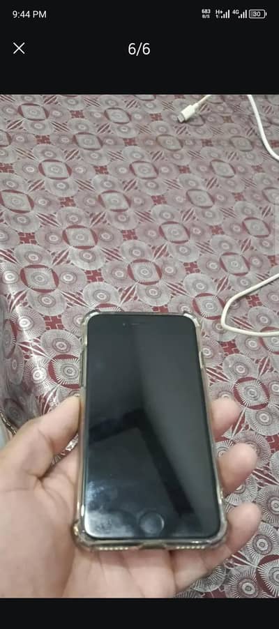 Apple iPhone 7