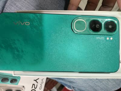 Vivo Y200 256 GB 10/8 condition