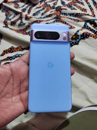 Google Pixel 8 Pro Official