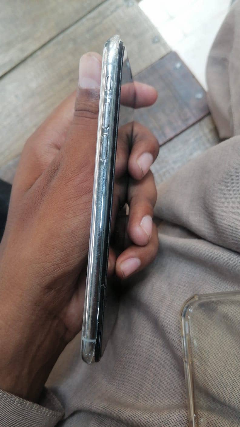 Apple iPhone X 2